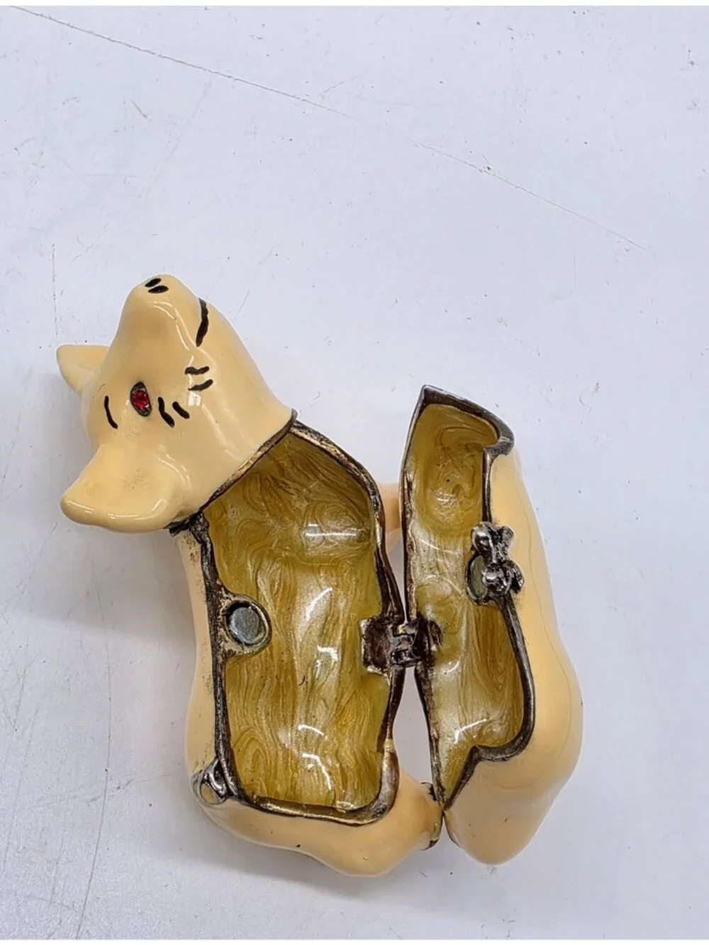 Enamel Hinged Pig Trinket Box Magnetic Closure Vintage Farmhouse Country Swine